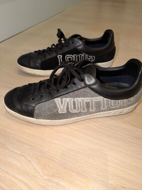 Louis Vuitton Black & Gray Men’s Low-Top Sneakers